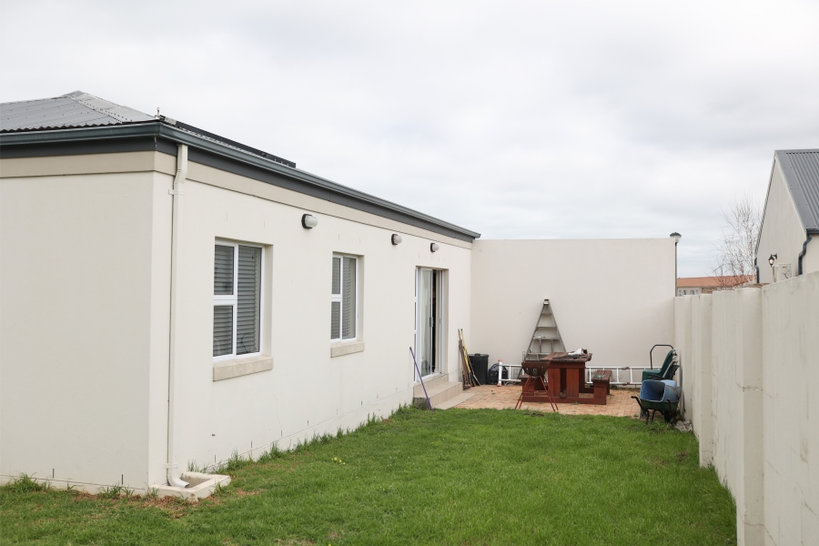 3 Bedroom Property for Sale in Somerset Forest Western Cape